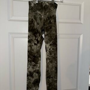 Lululemon Green and White Tie-Dye